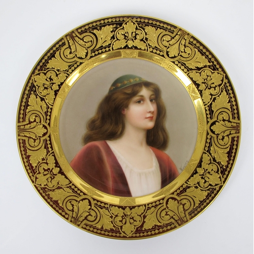 679 - A Royal Vienna style plate