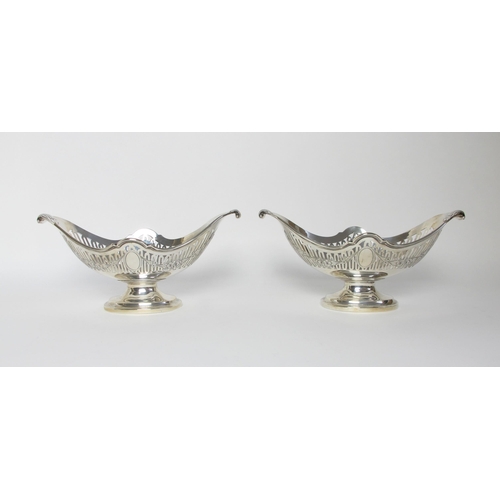 144 - A pair of Edwardian silver baskets