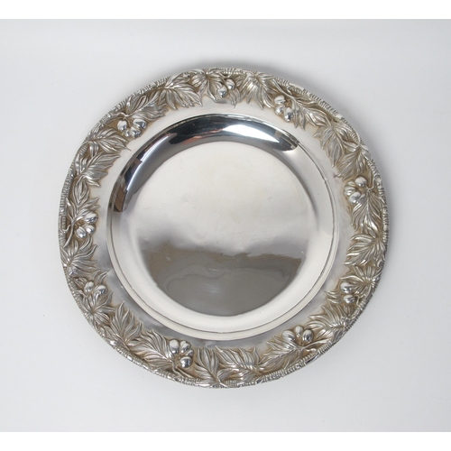 146 - A Victorian silver plate