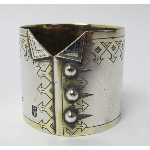 154 - A novelty Russian silver napkin ring