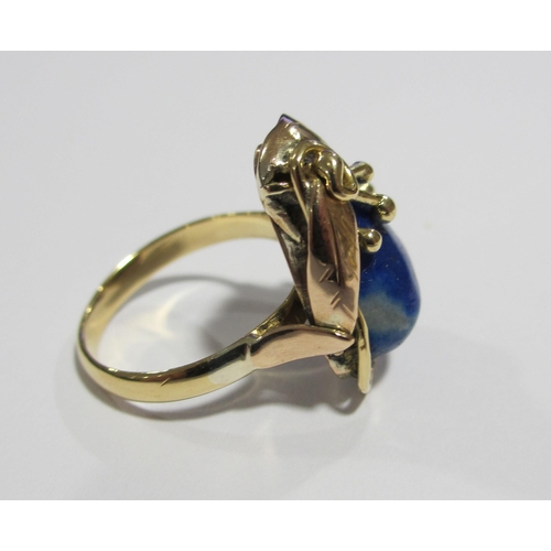 45 - An Arts & Crafts gold ring