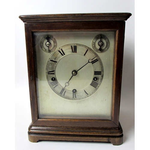 732 - A German mantel clock