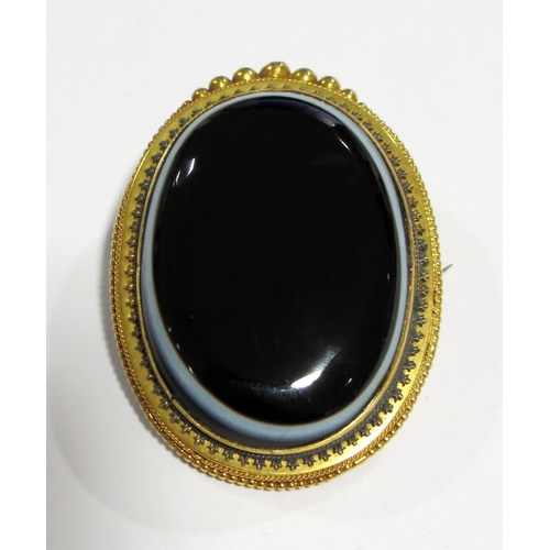 86 - A Victorian banded agate remembrance brooch