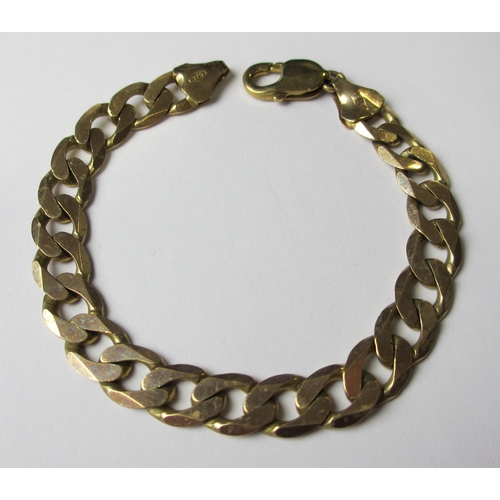 112 - A nine carat gold flat curb link bracelet