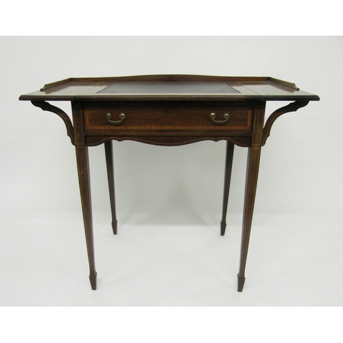 842 - An Edwardian mahogany inlaid desk