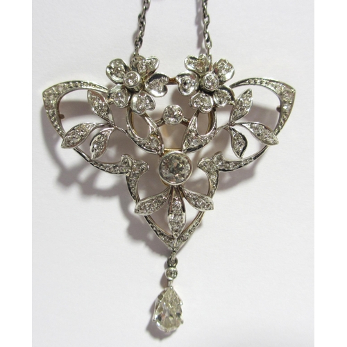 100 - A fine late 19th century diamond pendant necklace