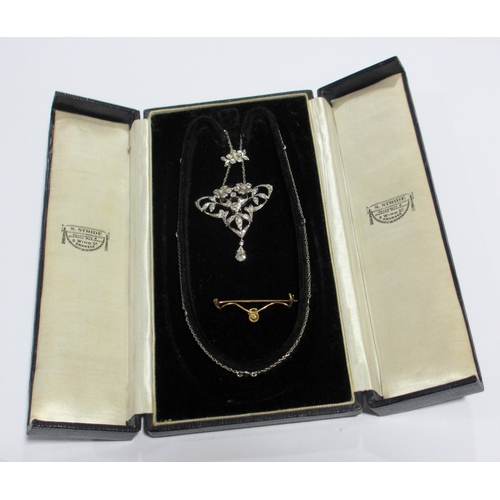 100 - A fine late 19th century diamond pendant necklace