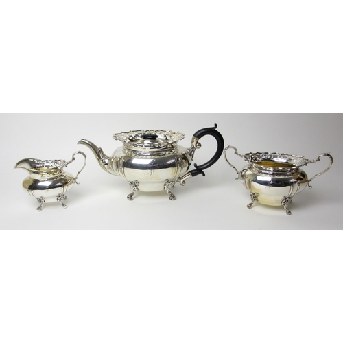 141 - An Edwardian silver three piece tea service