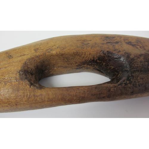 539 - An aboriginal hardwood hand shield