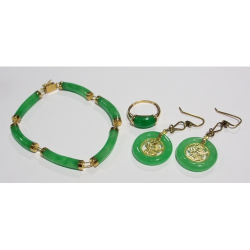 62 - A suite of Chinese 14kt gold and jade jewels