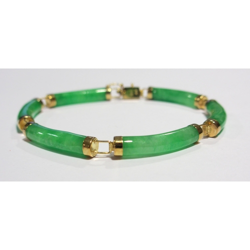 62 - A suite of Chinese 14kt gold and jade jewels