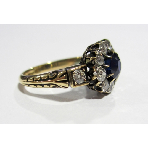 82 - A Victorian sapphire and diamond cluster ring