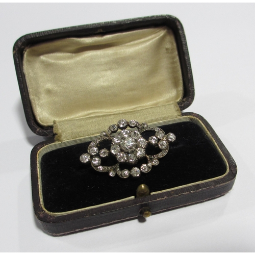 93 - A late 19th century diamond brooch