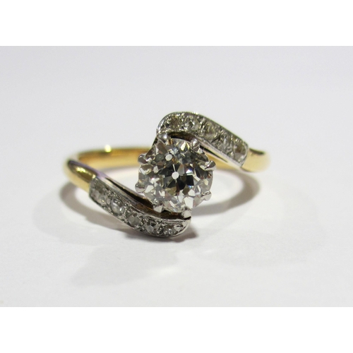 95 - An Art Deco diamond twist set ring