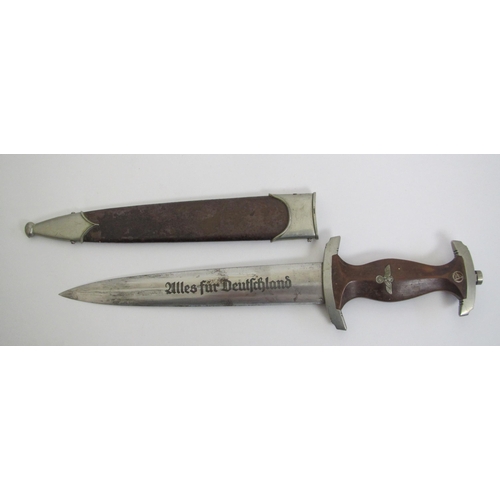 290 - A WWII German dagger