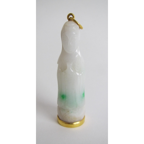 612 - A Chinese jade pendant figure of Guanyin