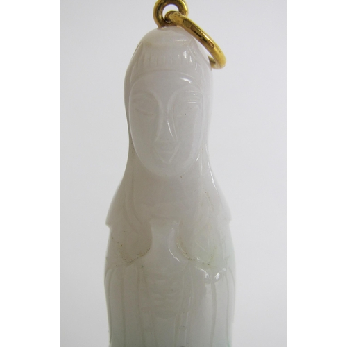 612 - A Chinese jade pendant figure of Guanyin