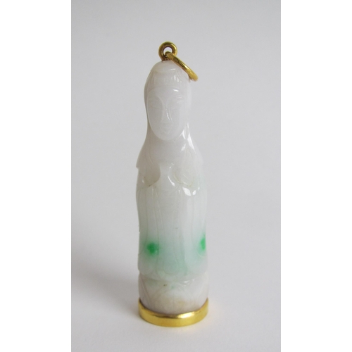 612 - A Chinese jade pendant figure of Guanyin