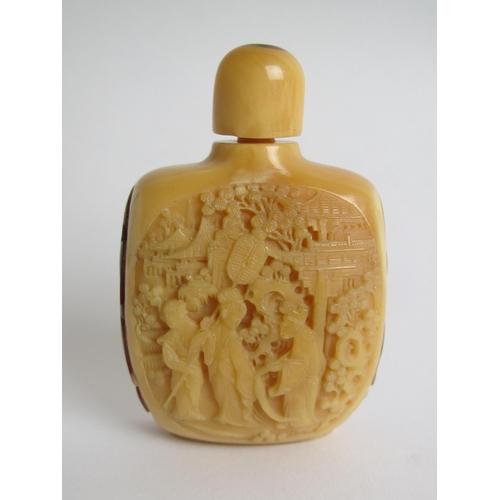 617 - A Chinese hornbill snuff bottle