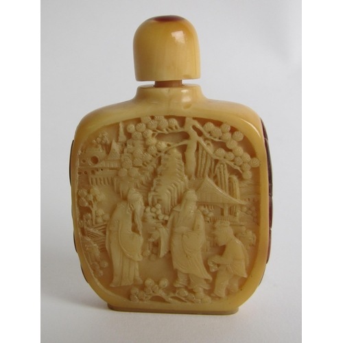 617 - A Chinese hornbill snuff bottle