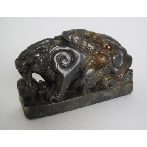 747 - A Chinese hardstone seal