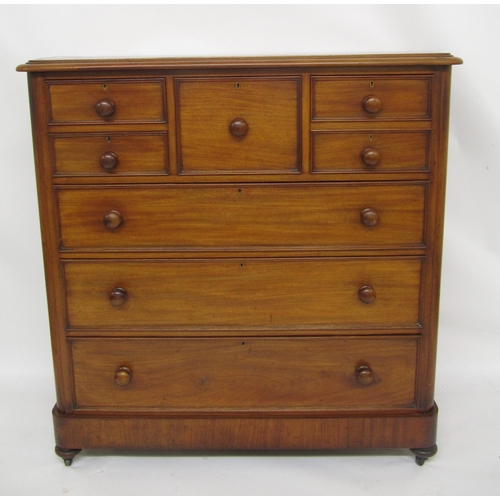 787 - A Victorian mahogany chest of drawers