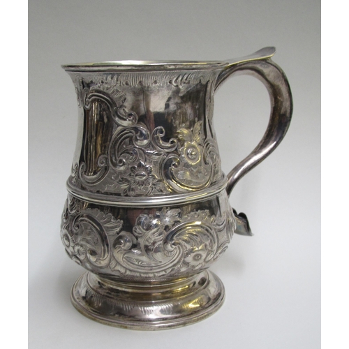 225 - A George III silver baluster tankard