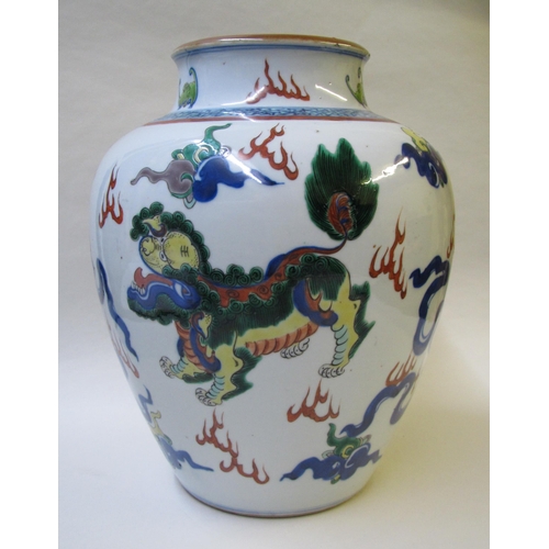 497 - A Wucai baluster vase