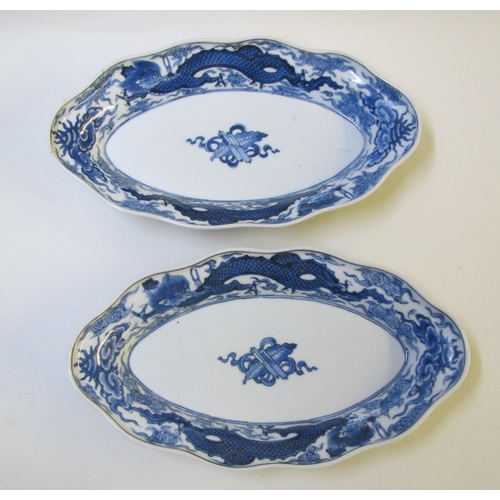 505 - A pair of Chinese blue and white oval shaped dishes