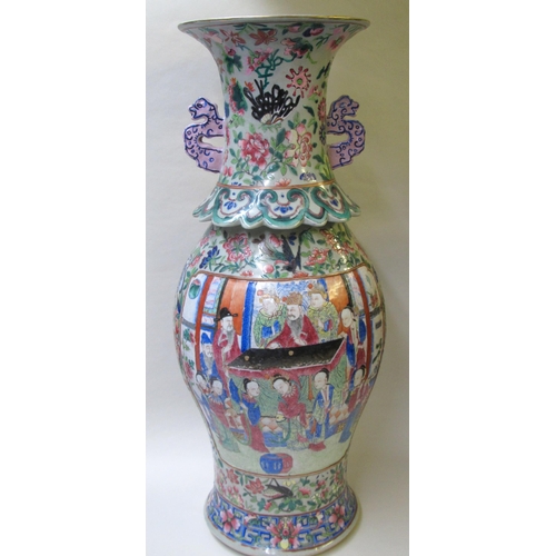 512 - A Chinese famille rose vase