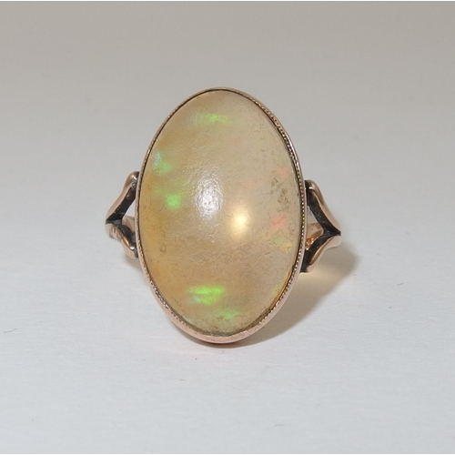 121 - An Edwardian water opal ring