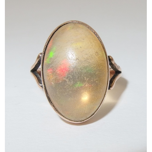 121 - An Edwardian water opal ring