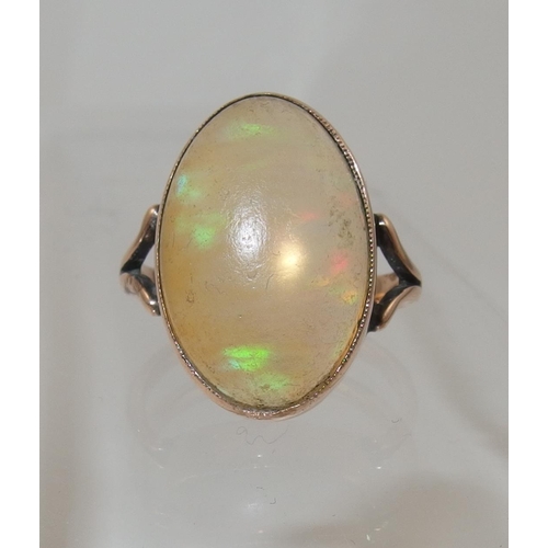 121 - An Edwardian water opal ring