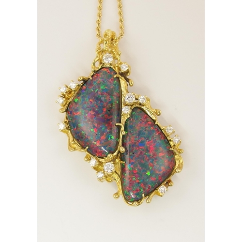 81 - An 18ct opal triplet pendant brooch