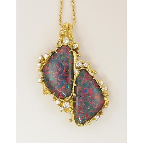 81 - An 18ct opal triplet pendant brooch