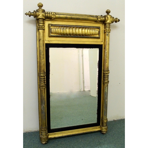 833 - An early 19th Century giltwood wall mirror