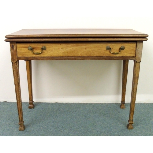 865 - A 19th Century mahogany tea table