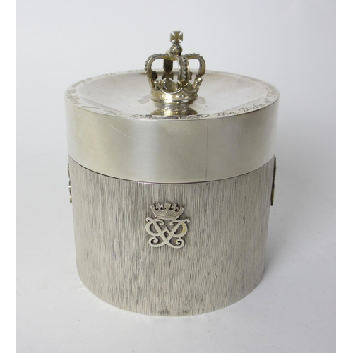 172 - A silver Elizabeth II commemorative box