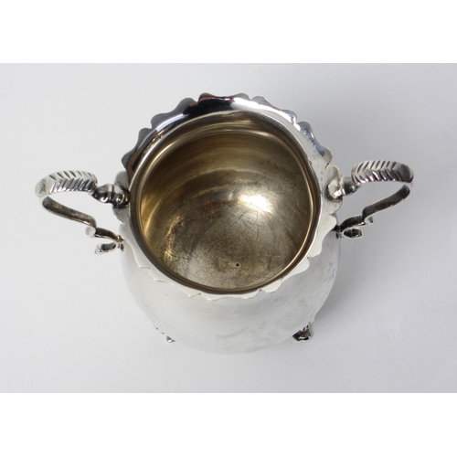 185 - A silver sugar bowl