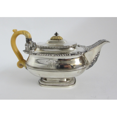 193 - A George III silver teapot