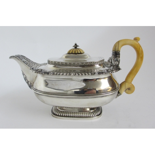 193 - A George III silver teapot