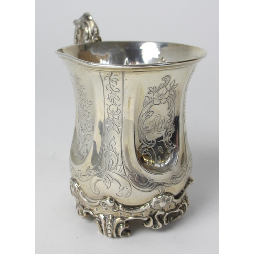 195 - A Victorian silver tankard