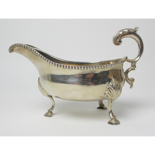 217 - A George III silver sauceboat