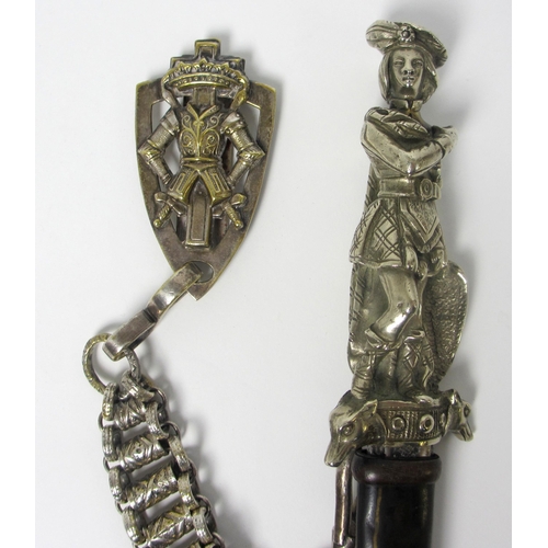 257 - A dagger with 19th Century Scotsman modelled handle