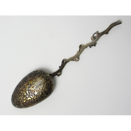 588 - A Chinese silver serving spoon