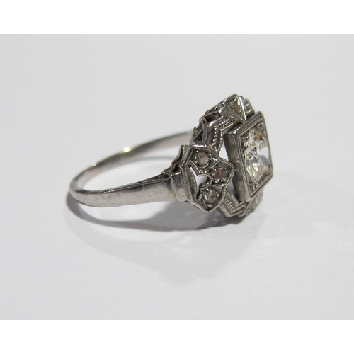 59A - An Art Deco platinum and diamond ring