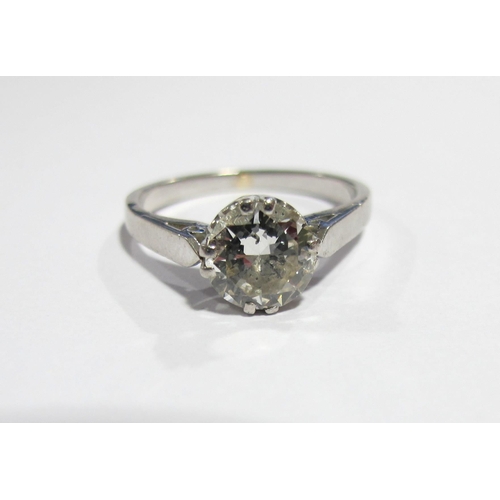 62 - A diamond solitaire ring