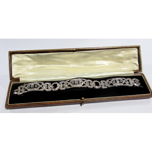 65 - An Art Deco platinum and diamond bracelet