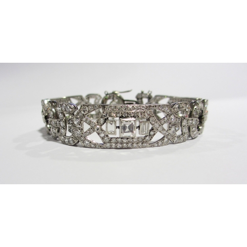 65 - An Art Deco platinum and diamond bracelet