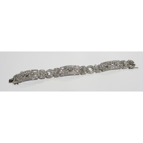 65 - An Art Deco platinum and diamond bracelet